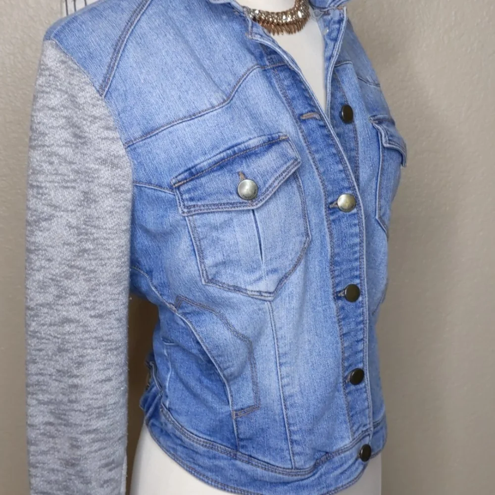 TINSELTOWN Coutoure Denim Jacket Size S /M